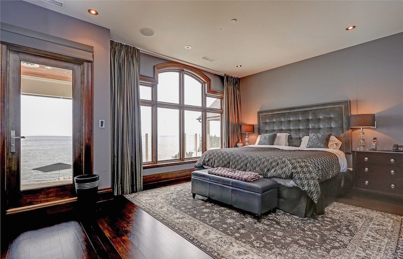 Stunning Lakefront Home In Mississauga, Ontario, Canada stunning lakefront home in mississauga ontario canada 3c7f431