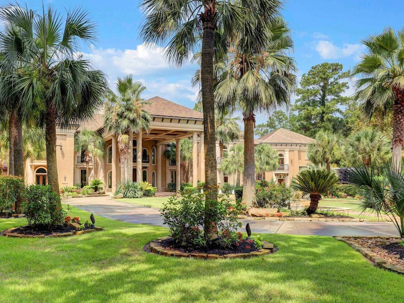Stunning Mediterranean-Style Home In Houston, Texas stunning mediterranean style home in houston texas 26307e5