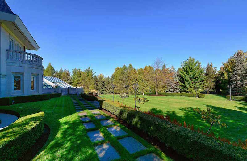 Sumptuous Manor In Vaughan, Ontario, Canada sumptuous manor in vaughan ontario canada e46a4ab