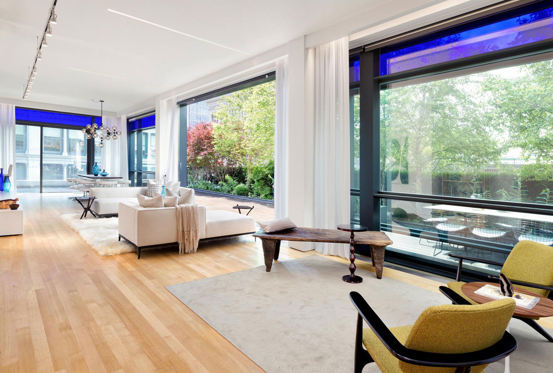 The Jewel of 40 Mercer Is A Luxe Penthouse In SoHo the jewel of 40 mercer is a luxe penthouse in soho 75c7dbb