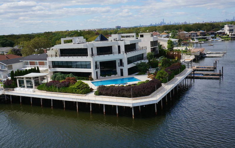 The Largest Waterfront Property in New York the largest waterfront property in new york c4e3b1d
