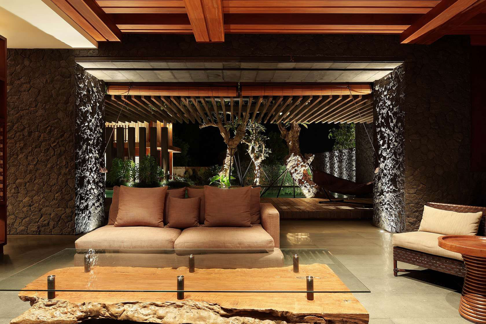 Villa Pecatu In Indonesia By Wahana Cipta Selaras villa pecatu in indonesia by wahana cipta selaras 587d663