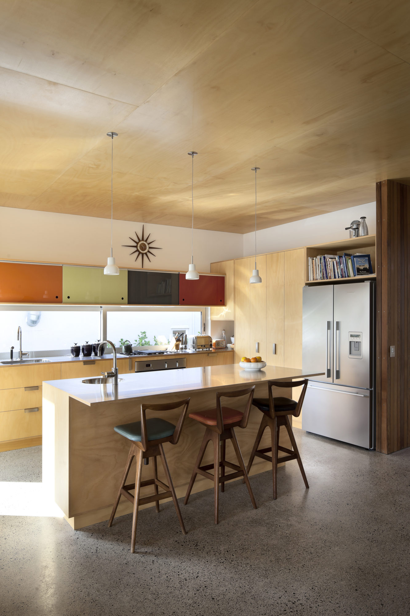Vintage Brown Vujcich House by Bossley Architect’s vintage brown vujcich house by bossley architects 181602d