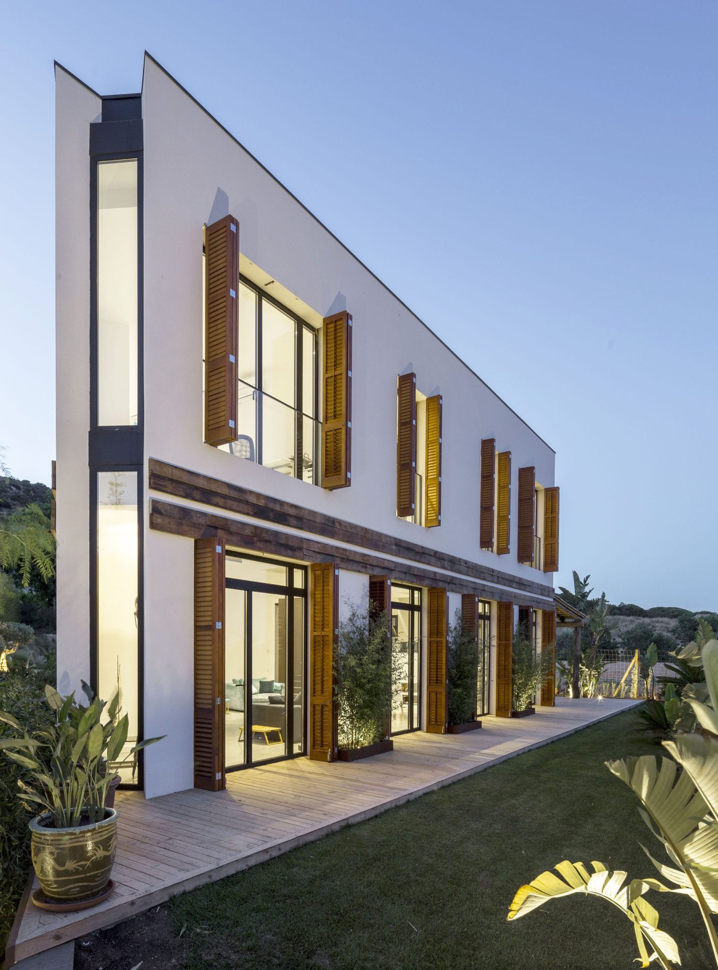 a house by 08023 architecture design ideas 67601e4
