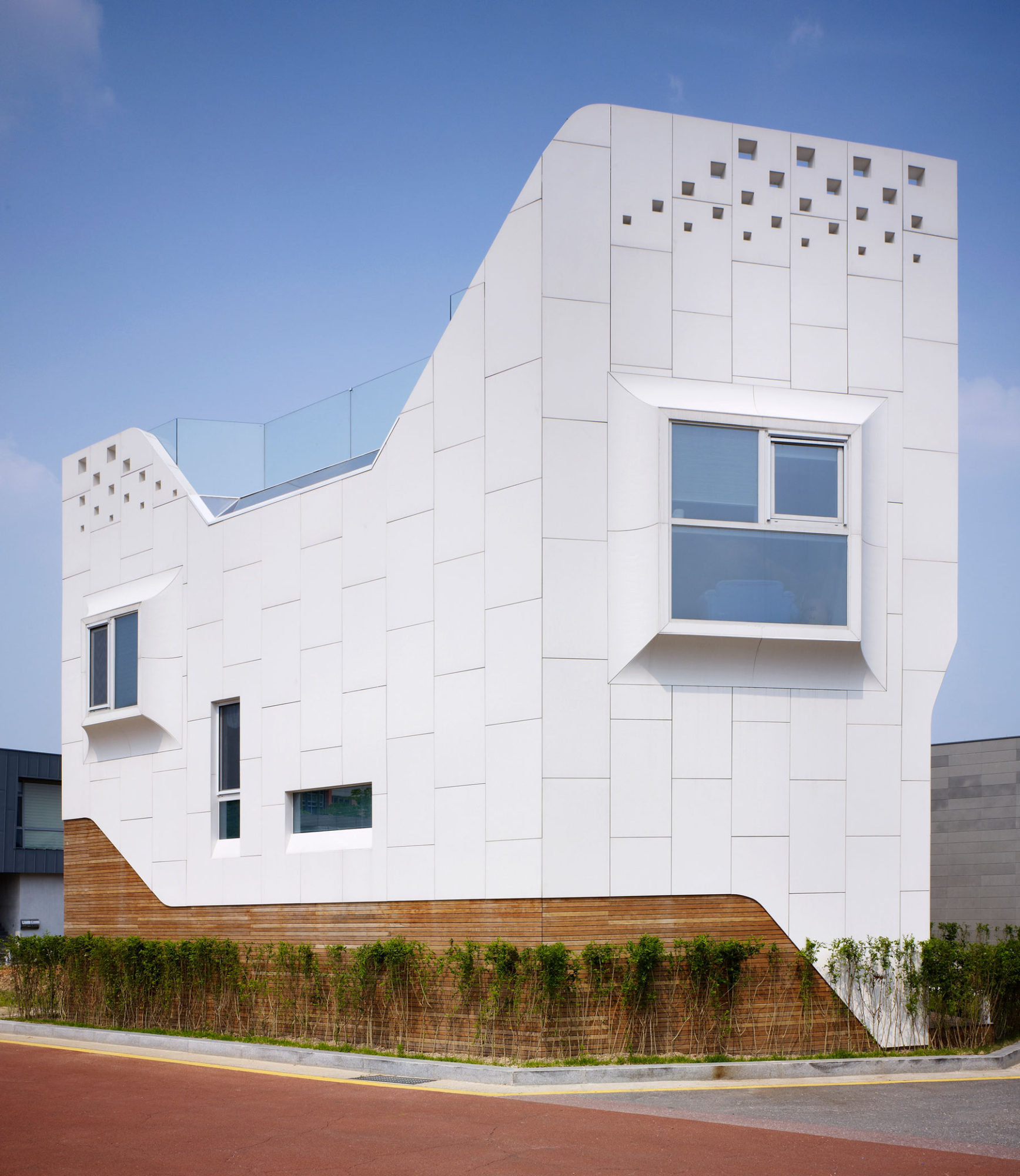 an innovative pan gyo residence by office 53427 e2abfbe