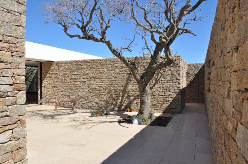 Buenos Mares Vacation House by RDR Arquitectos buenos mares vacation house by rdr arquitectos 3fbdcd2
