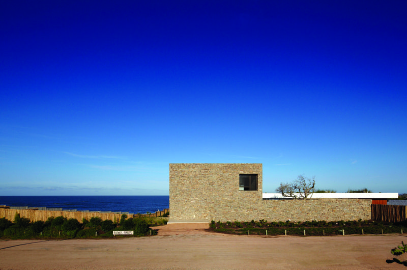 Buenos Mares Vacation House by RDR Arquitectos buenos mares vacation house by rdr arquitectos 4e5bdce