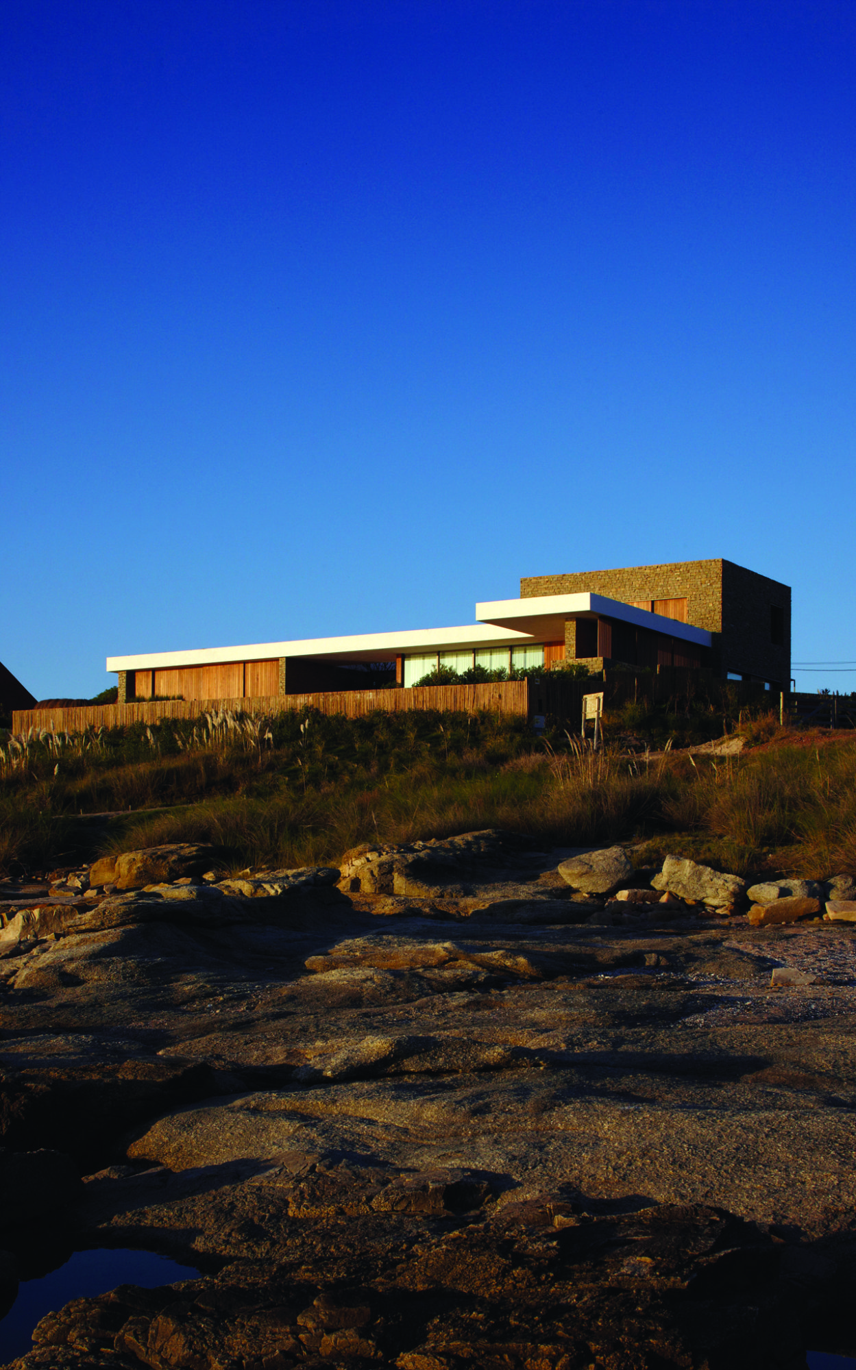 Buenos Mares Vacation House by RDR Arquitectos buenos mares vacation house by rdr arquitectos 81a4823