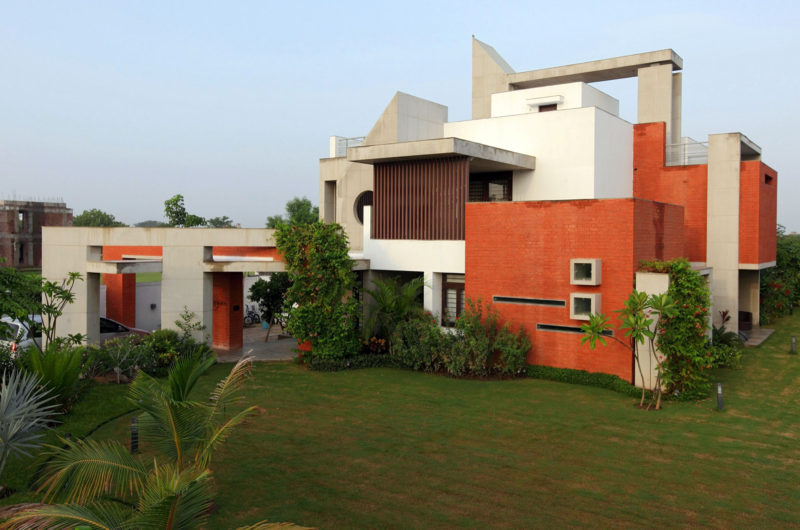 Conventionally Dual House by VPA Architects conventionally dual house by vpa architects 38f32ab