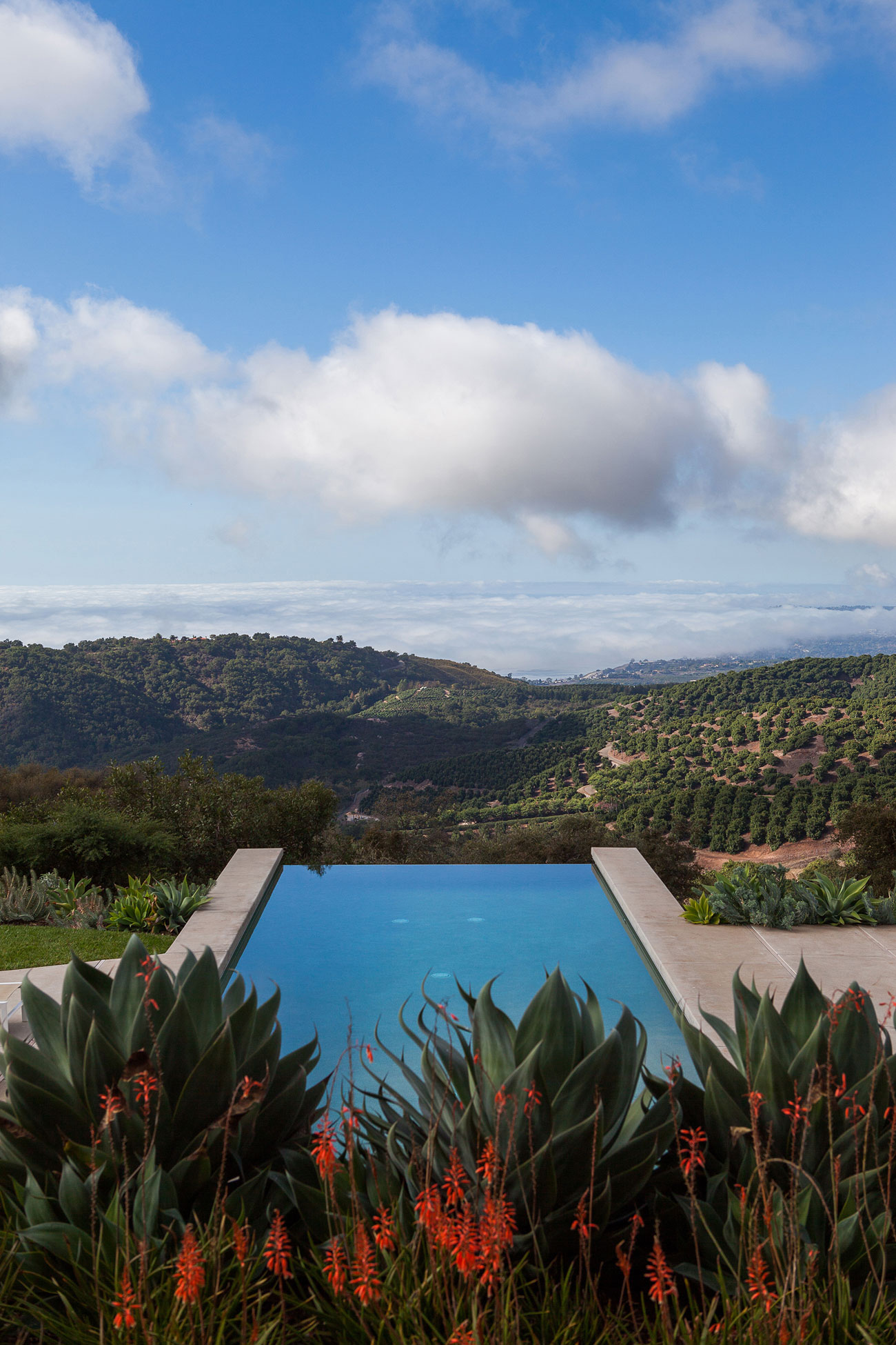Elegant Toro Canyon House In California, USA elegant toro canyon house in california usa 2857305