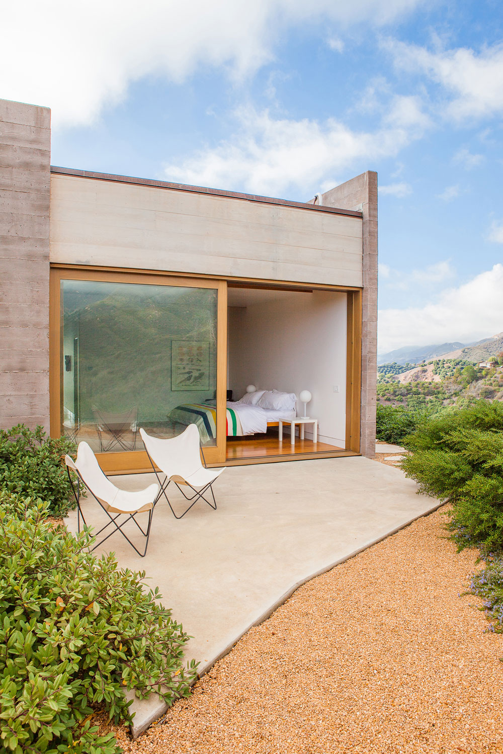 Elegant Toro Canyon House In California, USA elegant toro canyon house in california usa 2c9f5a1
