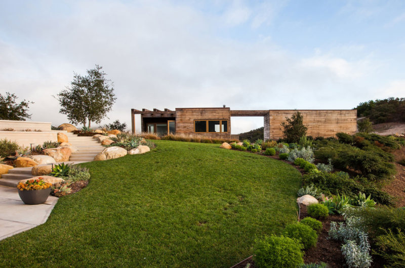 Elegant Toro Canyon House In California, USA elegant toro canyon house in california usa 723a65f