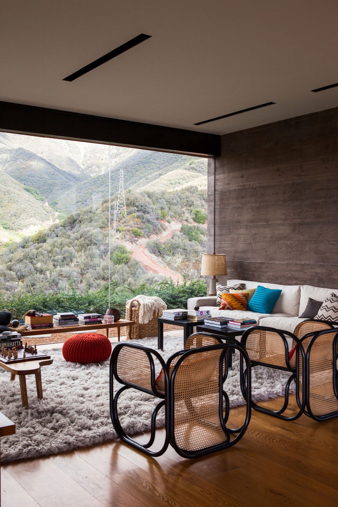 Elegant Toro Canyon House In California, USA elegant toro canyon house in california usa 7b8b6b1
