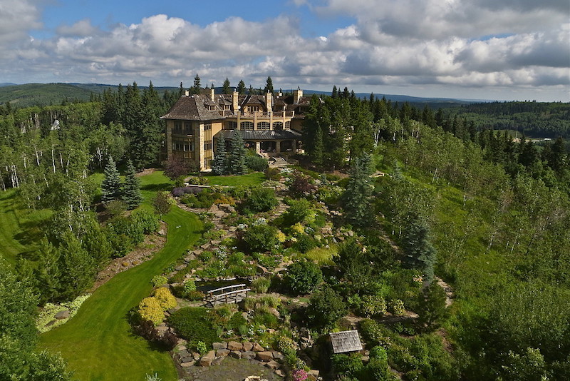 Fabulous Estate In Calgary, Alberta, Canada fabulous estate in calgary alberta canada 9758823