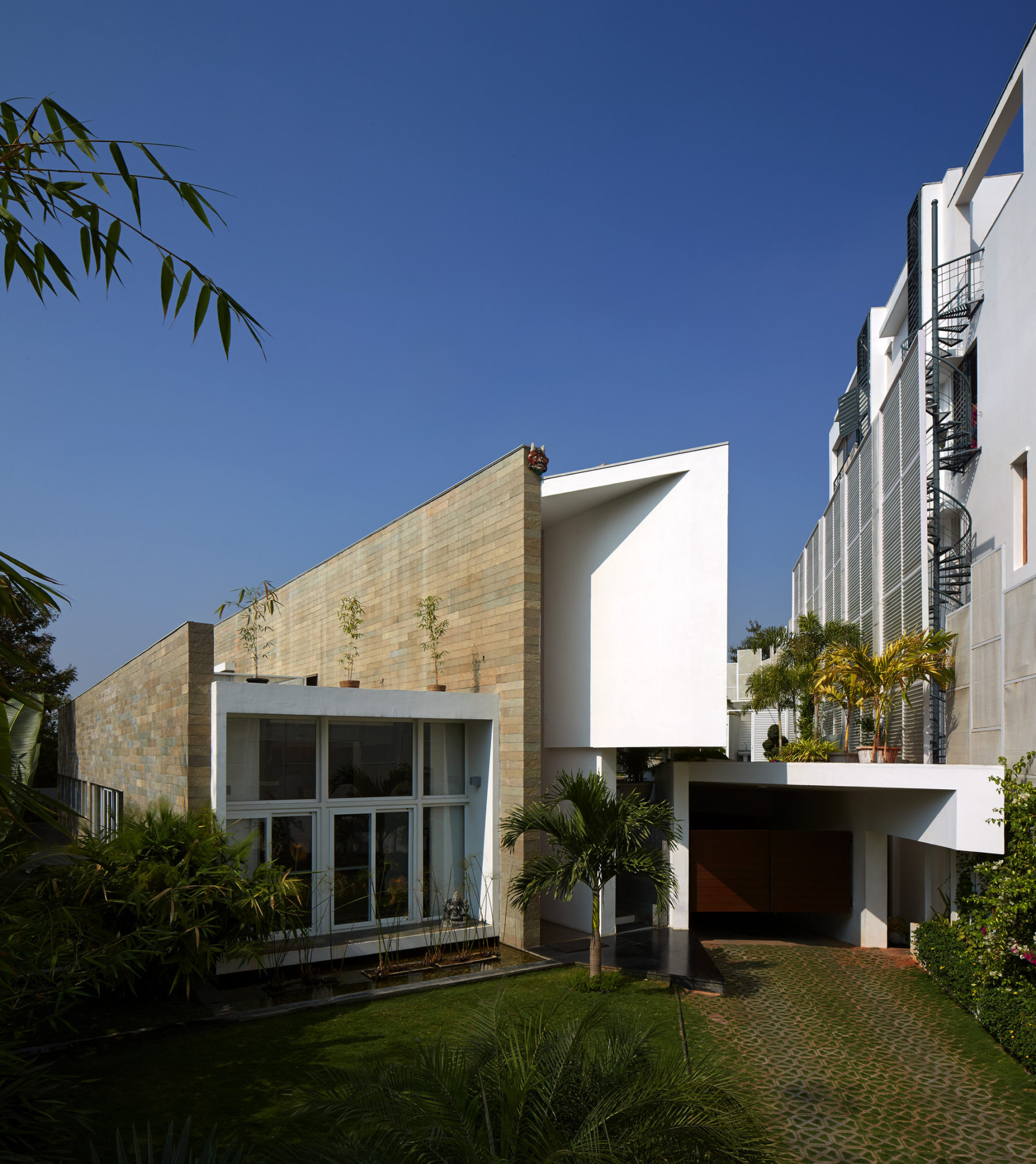 Fort House In India By Sameep Padora & Associates fort house in india by sameep padora associates 5bbf927