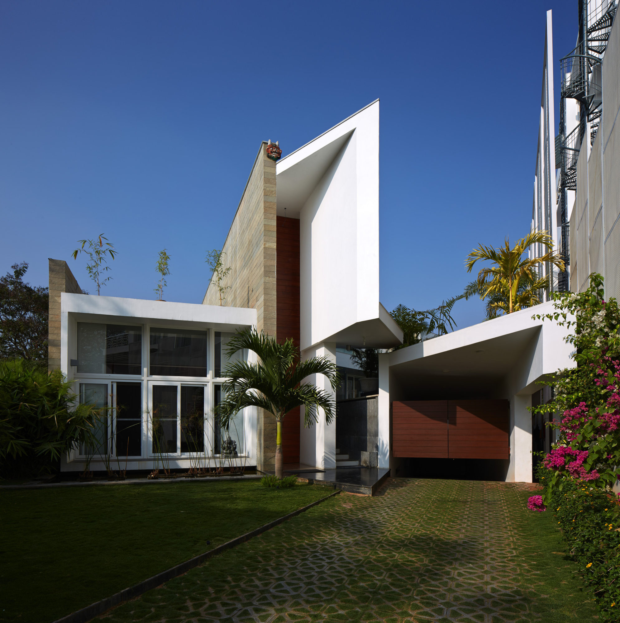 Fort House In India By Sameep Padora & Associates fort house in india by sameep padora associates b2b1965