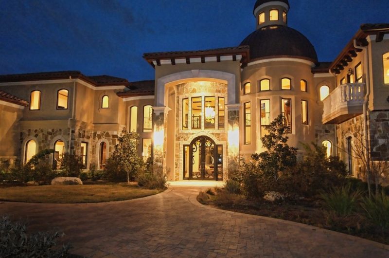 Gorgeous Lake Austin Custom Home in Texas gorgeous lake austin custom home in texas 4fe1ead