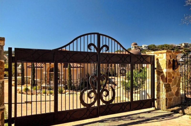 Gorgeous Lake Austin Custom Home in Texas gorgeous lake austin custom home in texas aa9eb81