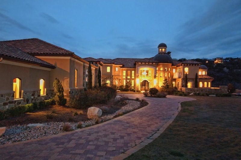 Gorgeous Lake Austin Custom Home in Texas gorgeous lake austin custom home in texas df6a164