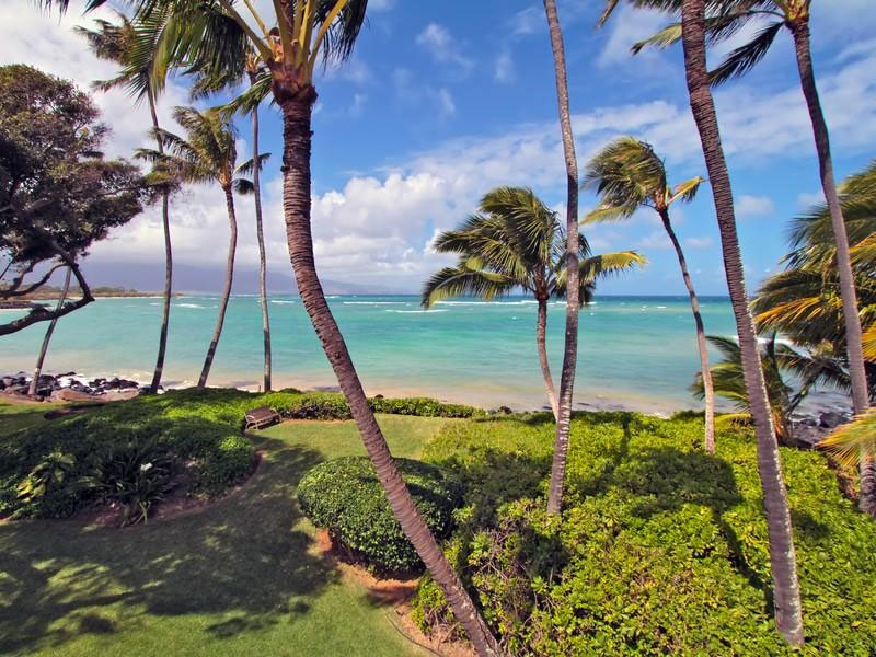 gorgeous north shore beachfront residence in paia hawaii e3d07ca
