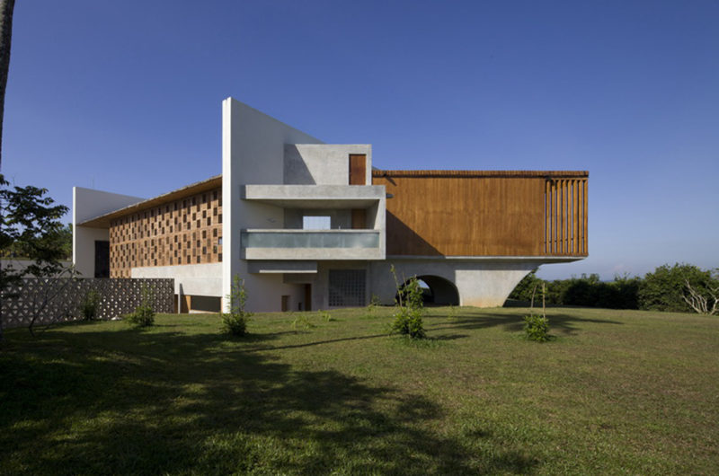 gorgeous villa vista by shigeru ban architects 405e10b