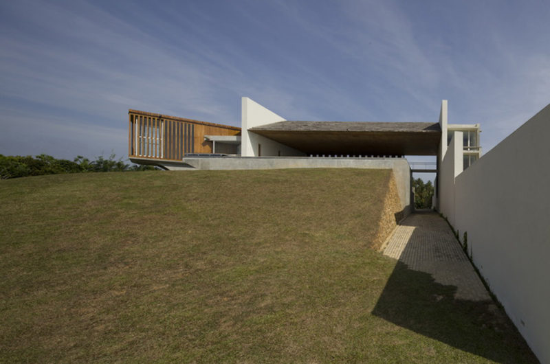 Gorgeous Villa Vista by Shigeru Ban Architects gorgeous villa vista by shigeru ban architects cb85110