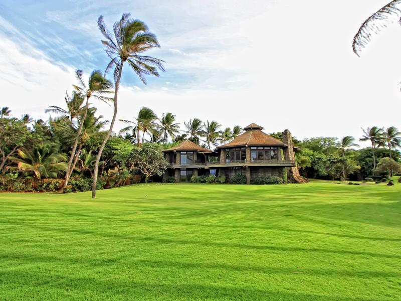 Hawaiian Residence Featuring 3.5 Acres of Paradise hawaiian residence featuring 35 acres of paradise 35c5713
