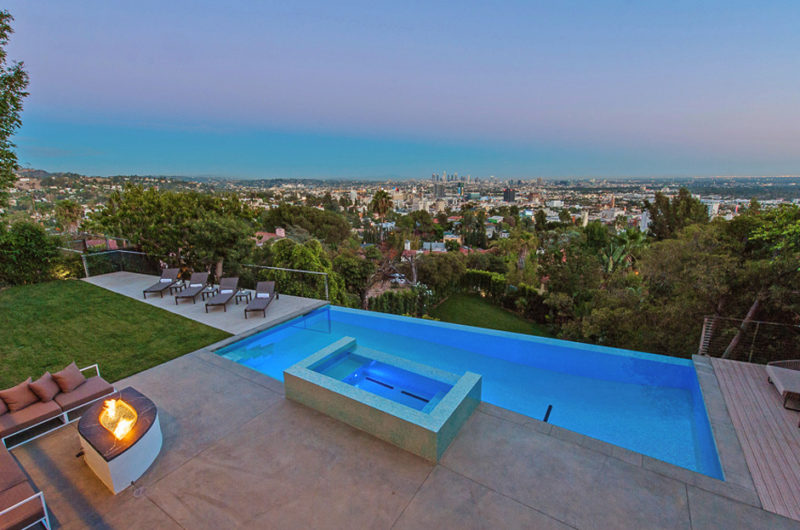 impressive contemporary home in hollywood hills c688045