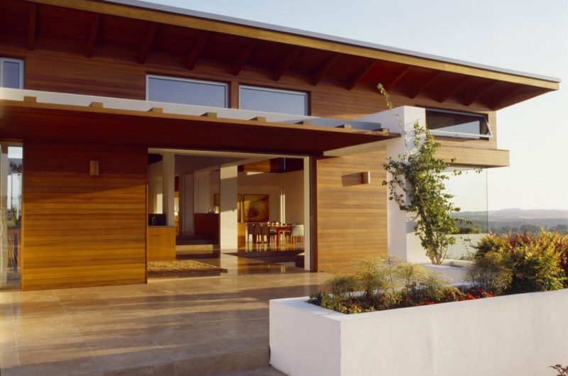lavish hilltop house by safdie rabines e85d840