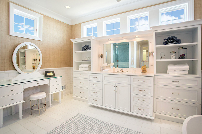 Luxe Estate In Bay Harbor, Michigan To Be Up For Auction luxe estate in bay harbor michigan to be up for auction 32ee553