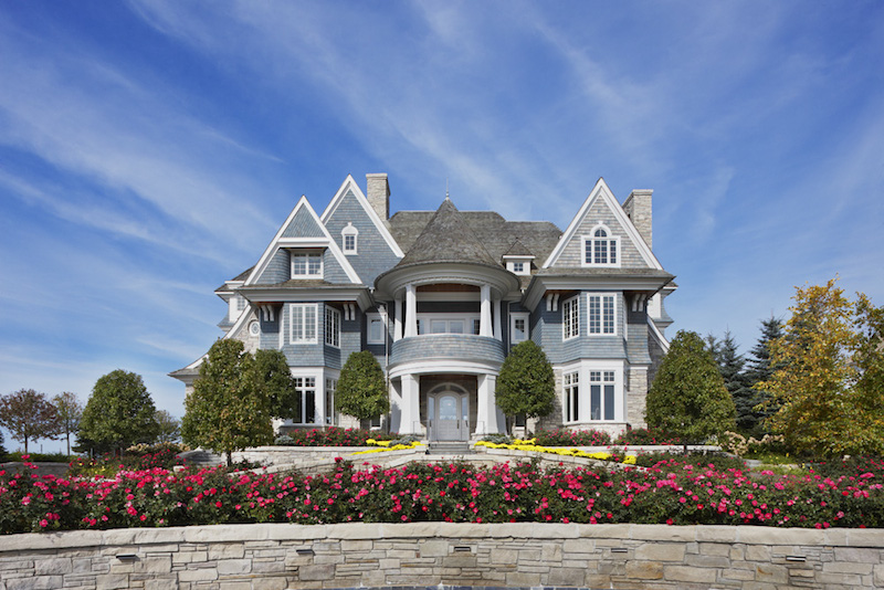 Luxe Estate In Bay Harbor, Michigan To Be Up For Auction luxe estate in bay harbor michigan to be up for auction 5ca6c2a