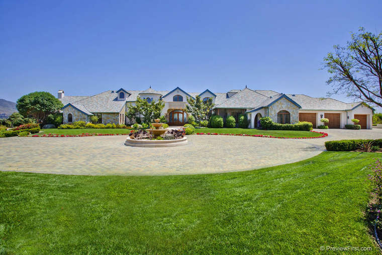 Luxurious Trophy Estate in Encinitas, California luxurious trophy estate in encinitas california 2a38a33