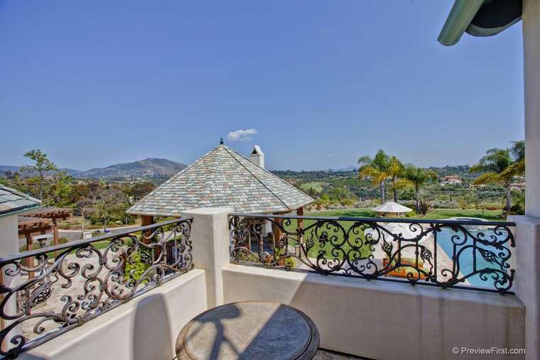 Luxurious Trophy Estate in Encinitas, California luxurious trophy estate in encinitas california de7a9d5