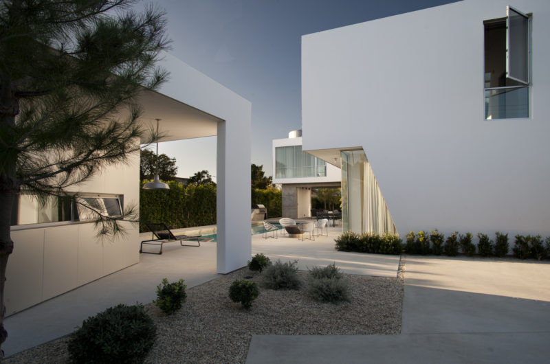modern young family home by dennis gibbens architects fa01005