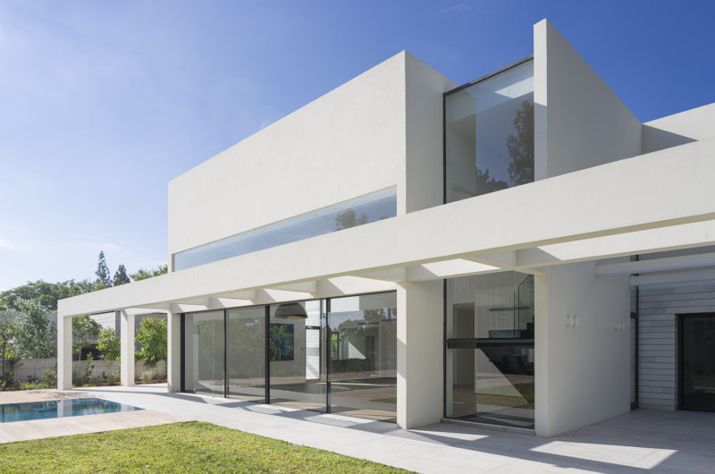 Modernly Designed Residence In Savyon, Israel modernly designed residence in savyon israel f6ff1ff