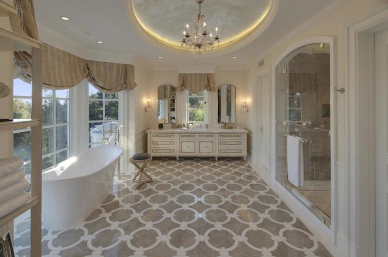 Perfect Liongate Estate Priced at $65,000,000 perfect liongate estate priced at 65000000 28bb357