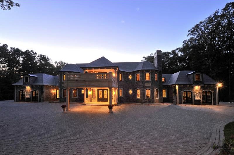 plush stone mansion in saddle river 3abb449