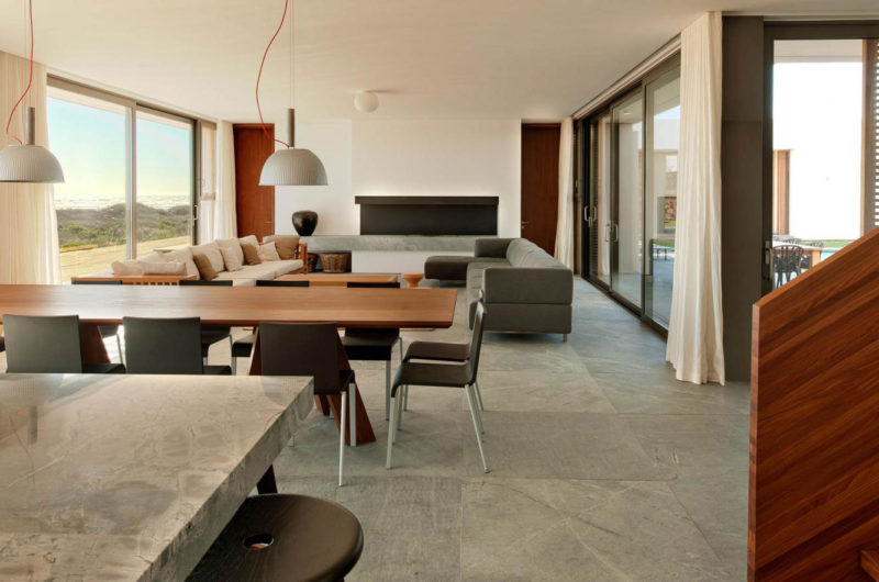 Pure Luxury Within the Waters Edge Beach House In Cape Town pure luxury within the waters edge beach house in cape town 31171cd