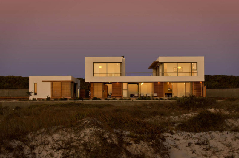 Pure Luxury Within the Waters Edge Beach House In Cape Town pure luxury within the waters edge beach house in cape town cf0b199