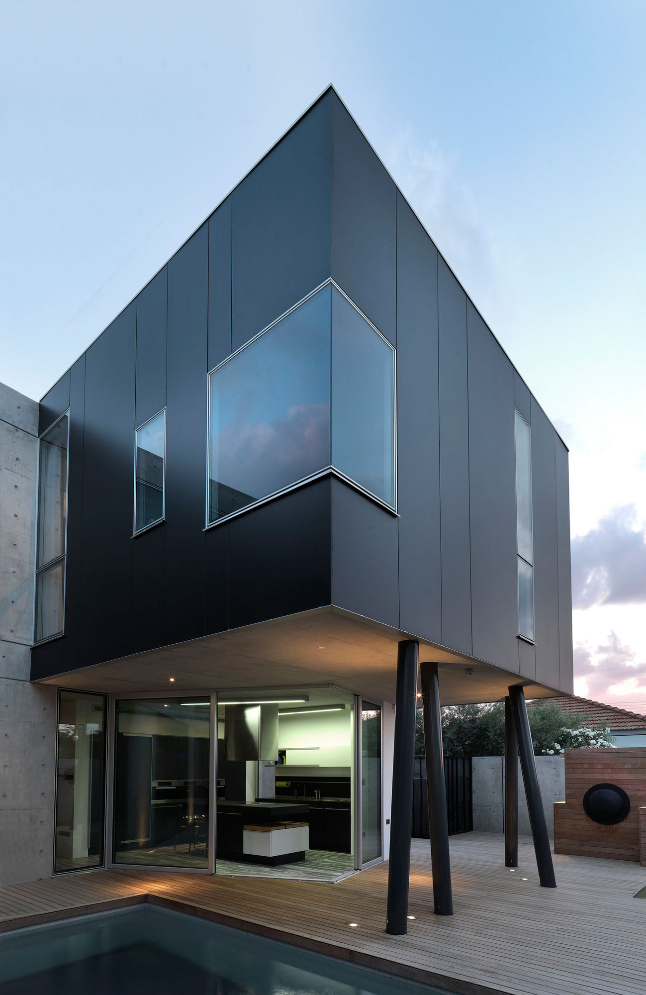 Remarkable House 0605 by Simpraxis Architects remarkable house 0605 by simpraxis architects a4f8e9d