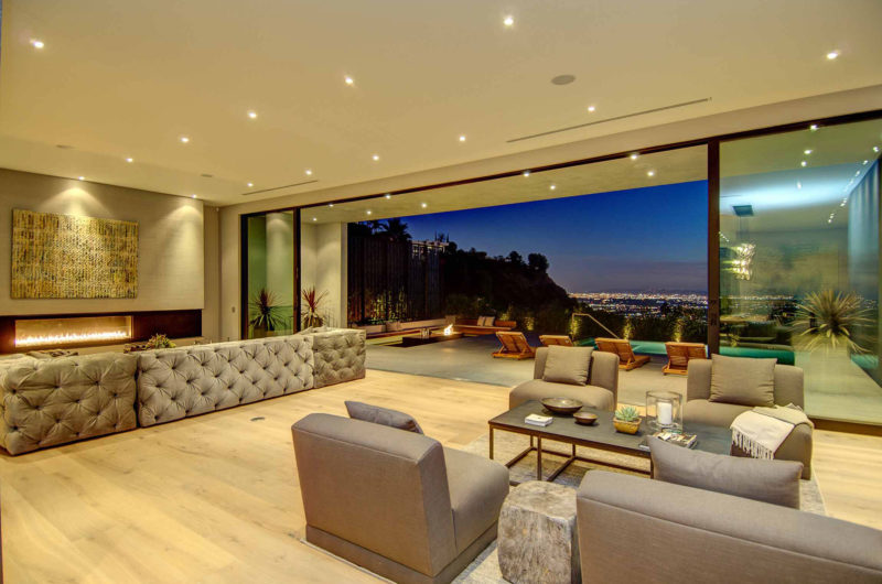 Spacious and Luxurious Home in Los Angeles, California spacious and luxurious home in los angeles california 06473c0