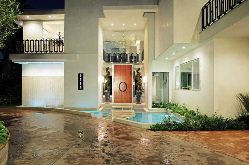Spectacular High-Tech Milan Residence in Beverly Hills spectacular high tech milan residence in beverly hills 51e3e24