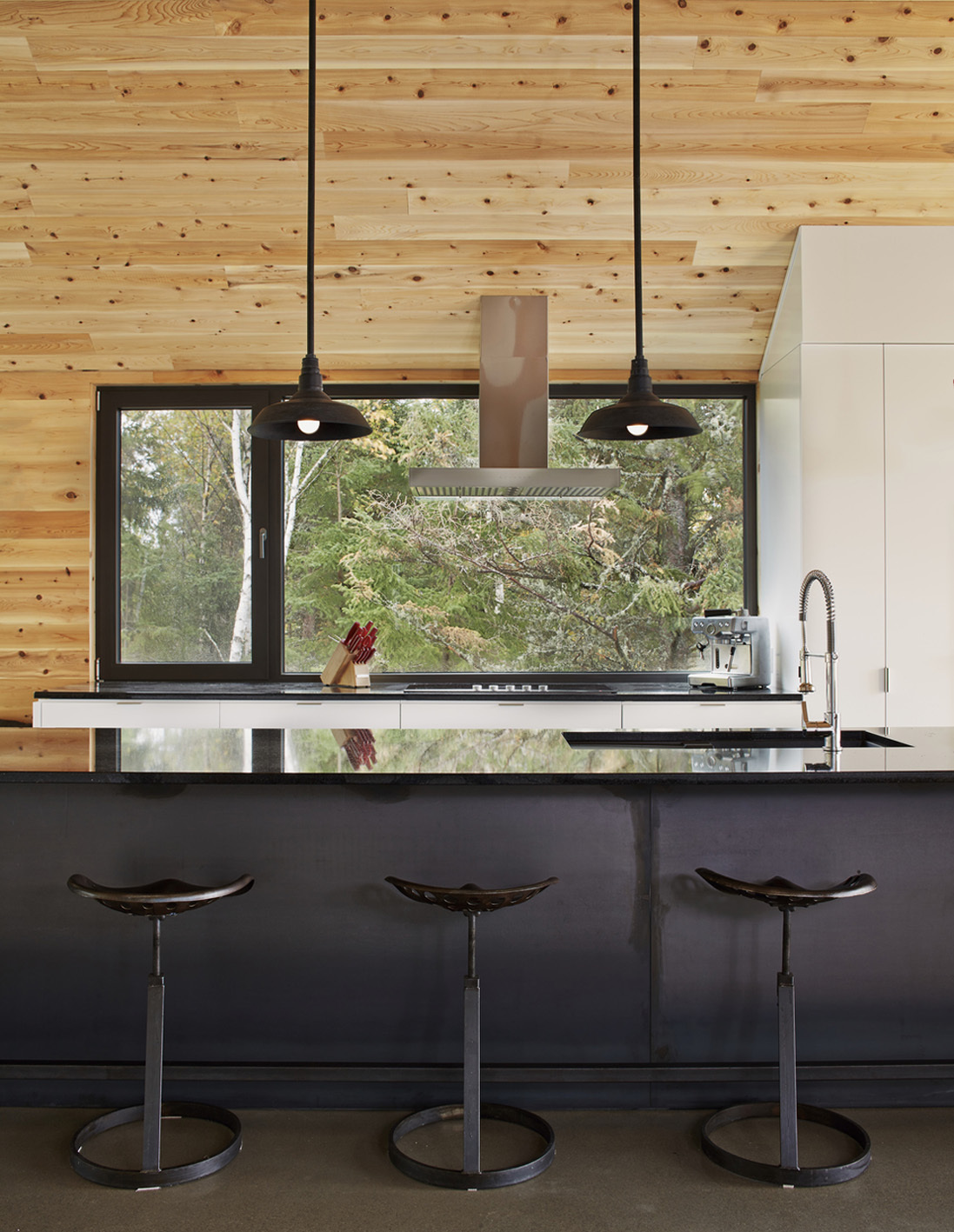 Stunning Malbaie VIII Residence In Cap-à-l'Aigle, Canada stunning malbaie viii residence in cap laigle canada 95a57e1