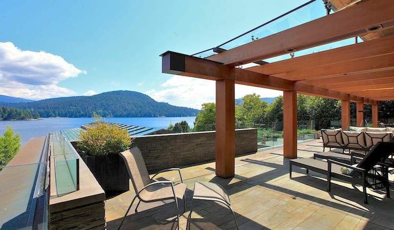 Stunning West Coast Waterfront Home In Vancouver, Canada stunning west coast waterfront home in vancouver canada 09e6dbc