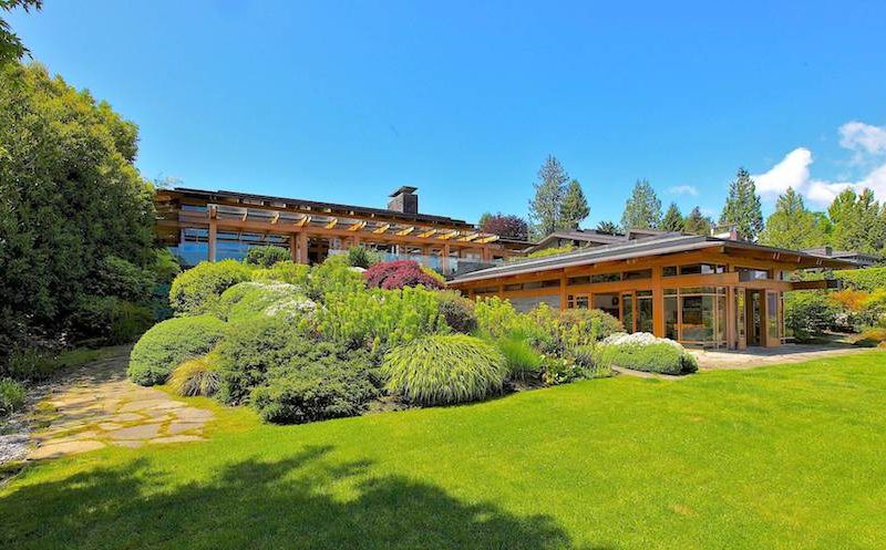 Stunning West Coast Waterfront Home In Vancouver, Canada stunning west coast waterfront home in vancouver canada 52ef770