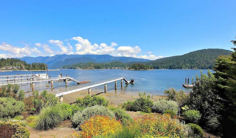 Stunning West Coast Waterfront Home In Vancouver, Canada stunning west coast waterfront home in vancouver canada 8a5a3f6