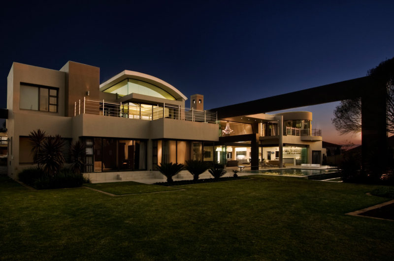 Glossy Cal Kempton Park by Nico van der Meulen glossy cal kempton park by nico van der meulen d9b5ced