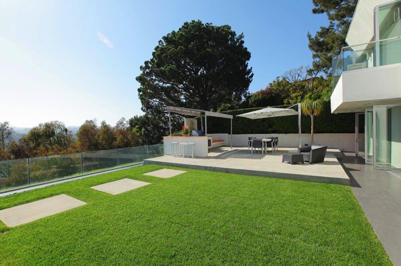 Modern Gated Estate in Beverly Hills modern gated estate in beverly hills 05eb5b6
