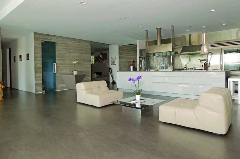 modern gated estate in beverly hills 8e1f2b6