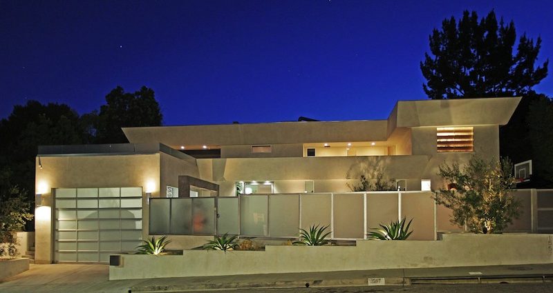 Modern Gated Estate in Beverly Hills modern gated estate in beverly hills b1354c9